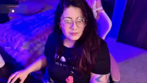 Snapshot of azamy_12 chatting on 07-03-26, 02:29 Amanda online show from 07-03-26, 02:29