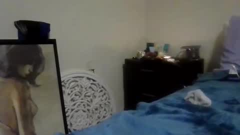 Snapshot of azfinest6587 chatting on 01-21-25, 02:26 Light Bright online show from 01-21-25, 02:26