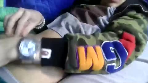 Snapshot of azfinest6587 chatting on 01-21-25, 06:23 Light Bright online show from 01-21-25, 06:23