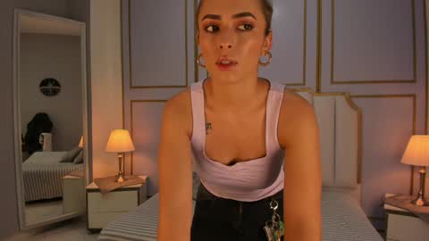Snapshot of aziac10 chatting on 12-05-24, 11:05 Ale online show from 12-05-24, 11:05
