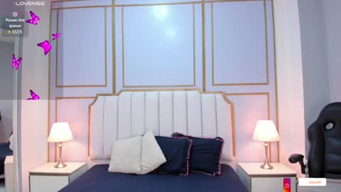 Snapshot of aziac10 chatting on 01-10-25, 11:43 Ale online show from 01-10-25, 11:43