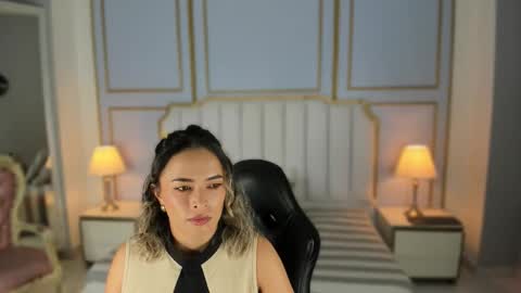 Snapshot of aziac10 chatting on 10-21-25, 11:22 Ale online show from 10-21-25, 11:22