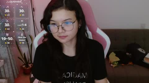 Azu  online show from 04-09-26, 12:54