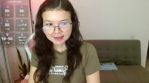 Snapshot of azu_chan chatting on 05-26-26, 12:50 Azu online show from 05-26-26, 12:50