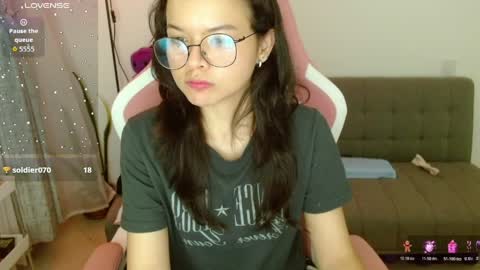 Snapshot of azu_chan chatting on 05-28-26, 01:14 Azu online show from 05-28-26, 01:14