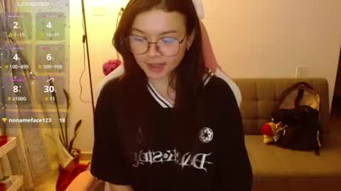 Snapshot of azu_chan chatting on 06-22-26, 11:57 Azu online show from 06-22-26, 11:57