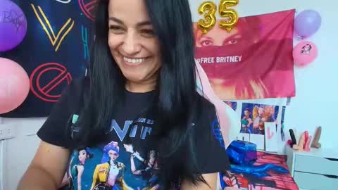 Azucena R online show from 04-30-26, 08:57