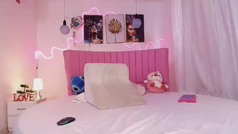 PRINCESS AZUL. online show from 11-19-25, 09:48