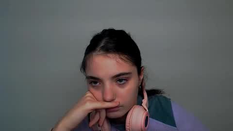 azumi_chan_ online show from 10-22-25, 10:59