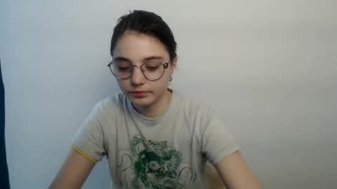 azumi_chan_ online show from 02-23-26, 08:22