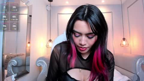 Azura online show from 01-29-25, 10:43