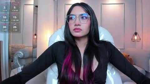 Azura online show from 09-30-25, 07:30