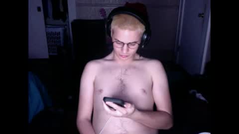 Snapshot of b8torbro chatting on 01-15-26, 07:24 B8torbro online show from 01-15-26, 07:24