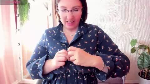 Snapshot of b_bonya_m chatting on 09-19-25, 05:09 Bonya online show from 09-19-25, 05:09