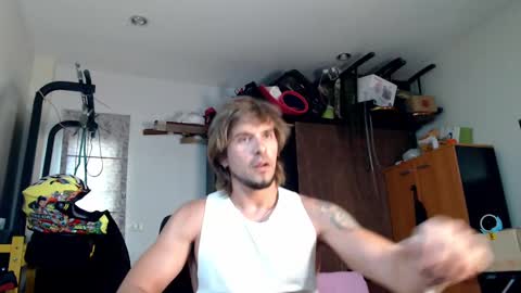 Snapshot of baba_yaga___ chatting on 03-05-25, 06:44 Jake online show from 03-05-25, 06:44