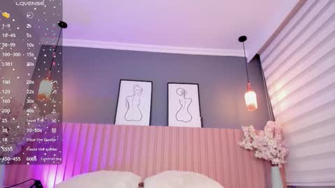 Snapshot of babe_sophiee chatting on 10-15-25, 03:17 babe_sophiee online show from 10-15-25, 03:17