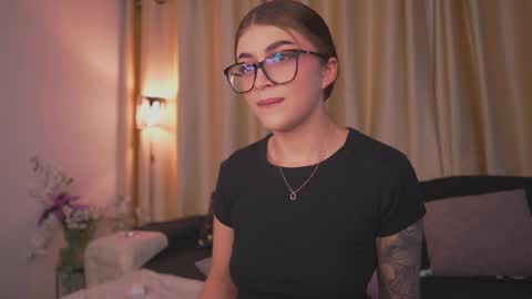 Samanta online show from 11-23-25, 05:07