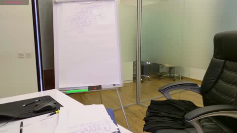 Olivia and Lexi online show from 03-04-25, 08:24