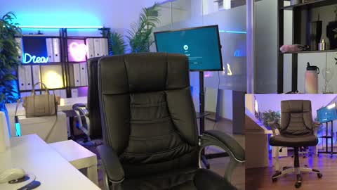 Olivia and Lexi online show from 02-17-26, 05:48