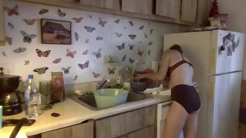 Snapshot of babetteohara chatting on 06-15-26, 11:29 Babette online show from 06-15-26, 11:29