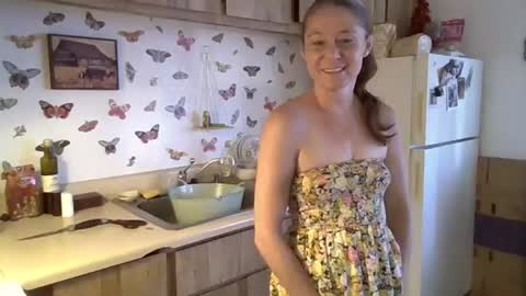 Snapshot of babetteohara chatting on 06-21-26, 10:34 Babette online show from 06-21-26, 10:34