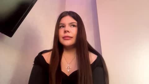 Snapshot of babettetung chatting on 03-17-26, 08:39 Eva online show from 03-17-26, 08:39