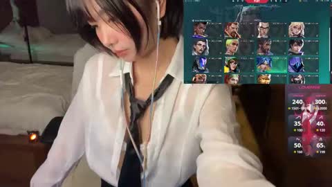 Jialyn online show from 10-22-25, 06:40