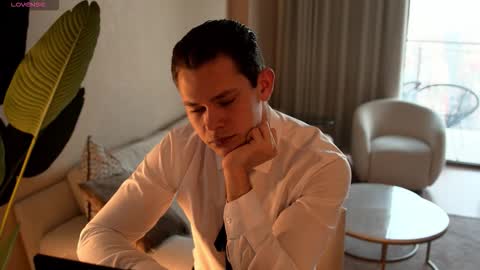 Luna and Medina online show from 02-13-26, 01:51