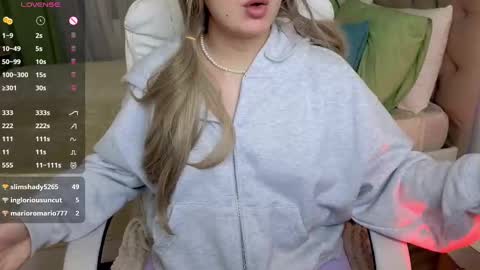 Debora online show from 02-21-25, 01:11