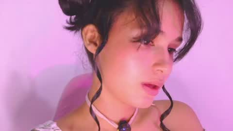 Snapshot of baby_elisse chatting on 07-02-26, 02:00 Baby Elisse online show from 07-02-26, 02:00