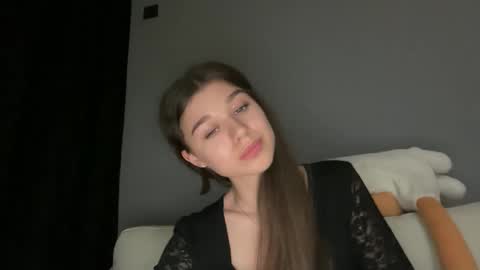 Baby girl nika online show from 04-30-26, 08:48