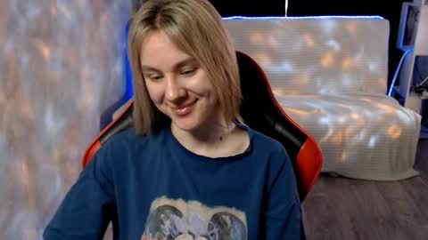 baby_kitte online show from 04-10-26, 03:56