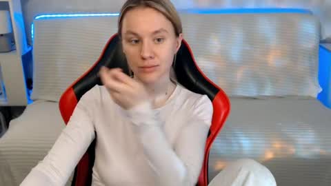 Snapshot of baby_kitte chatting on 04-24-26, 03:53 baby_kitte online show from 04-24-26, 03:53