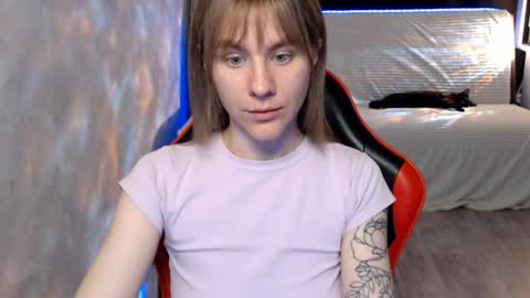 Snapshot of baby_kitte chatting on 05-19-26, 01:50 baby_kitte online show from 05-19-26, 01:50