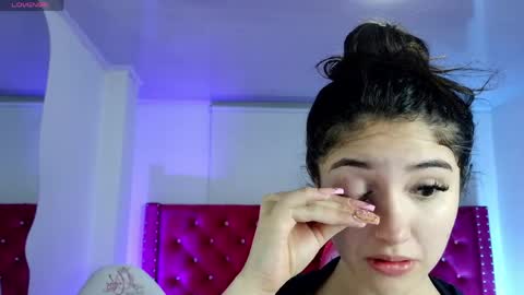 Nico online show from 04-11-26, 10:41