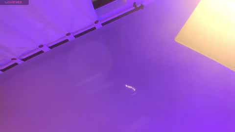 Snapshot of baby_noaht chatting on 06-12-26, 02:05 baby_noaht online show from 06-12-26, 02:05