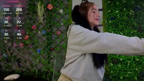 Baby Nico online show from 10-21-25, 06:08