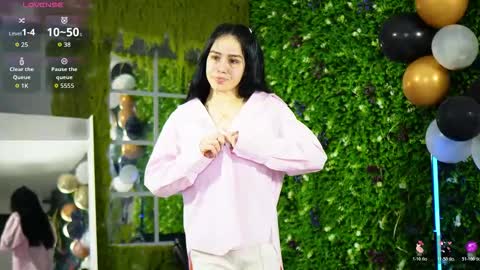 Baby Nico online show from 11-19-25, 05:46