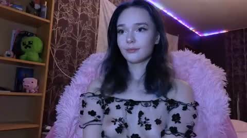 Snapshot of baby_onface chatting on 06-16-26, 06:32 Alice online show from 06-16-26, 06:32
