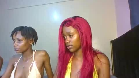 Snapshot of babybrown20 chatting on 04-12-26, 03:39 babybrown online show from 04-12-26, 03:39