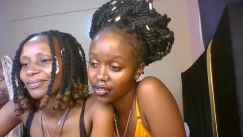 Snapshot of babybrown20 chatting on 05-06-26, 03:28 babybrown online show from 05-06-26, 03:28