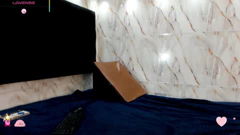 babybrown__ online show from 11-05-25, 10:26