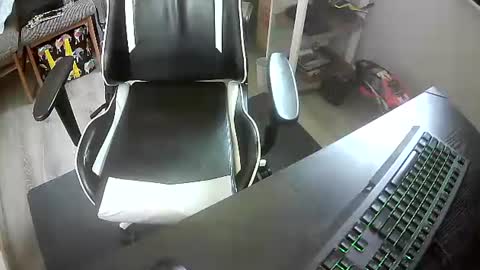 Snapshot of babyface603592 chatting on 04-12-26, 06:46 babyface603592 online show from 04-12-26, 06:46