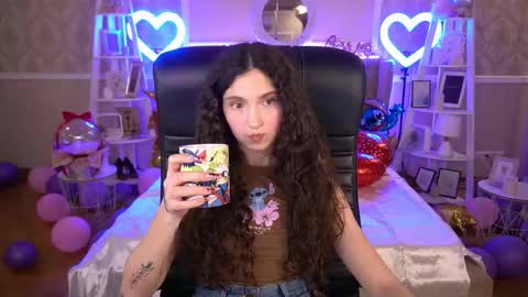 Snapshot of babyflowerr chatting on 02-10-25, 08:10 Sasha online show from 02-10-25, 08:10