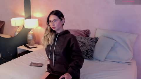 Snapshot of babyfoxxx_ chatting on 05-26-26, 11:39 babyfoxxx_ online show from 05-26-26, 11:39