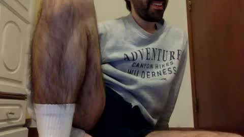 Snapshot of babyhardy chatting on 01-01-25, 10:46 Tom A. online show from 01-01-25, 10:46