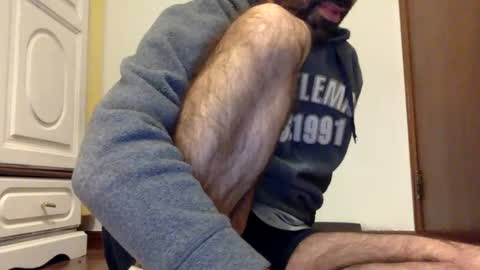 Snapshot of babyhardy chatting on 01-31-25, 11:35 Tom A. online show from 01-31-25, 11:35