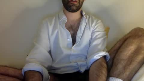 Snapshot of babyhardy chatting on 11-05-25, 11:27 Tom A. online show from 11-05-25, 11:27