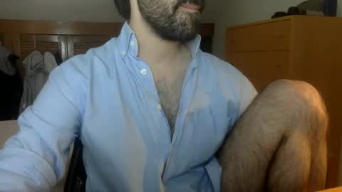 Snapshot of babyhardy chatting on 05-30-26, 09:50 Tom A. online show from 05-30-26, 09:50