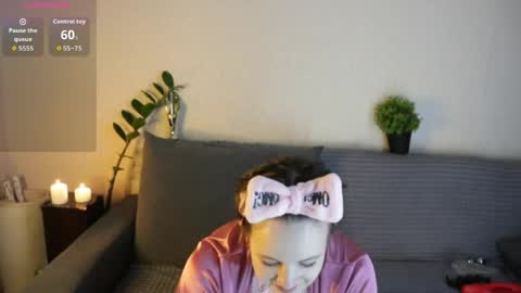 Babyhotgirlq online show from 04-10-26, 08:19